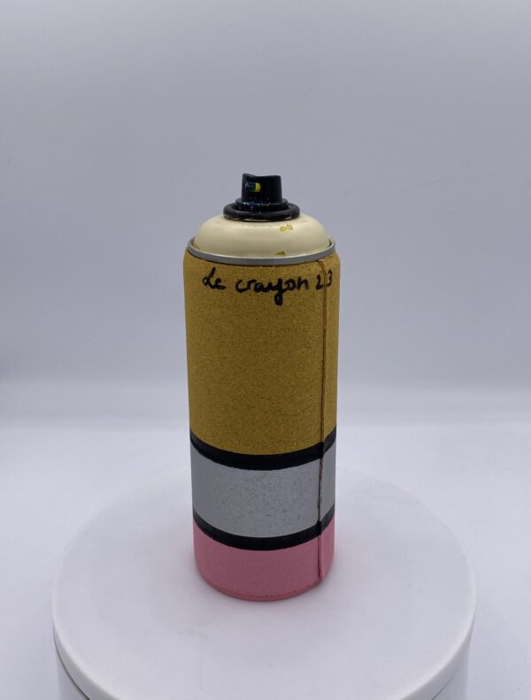 AURORE MICHEL-GRÉGOIRE Bombe aérosol Le Crayon 2